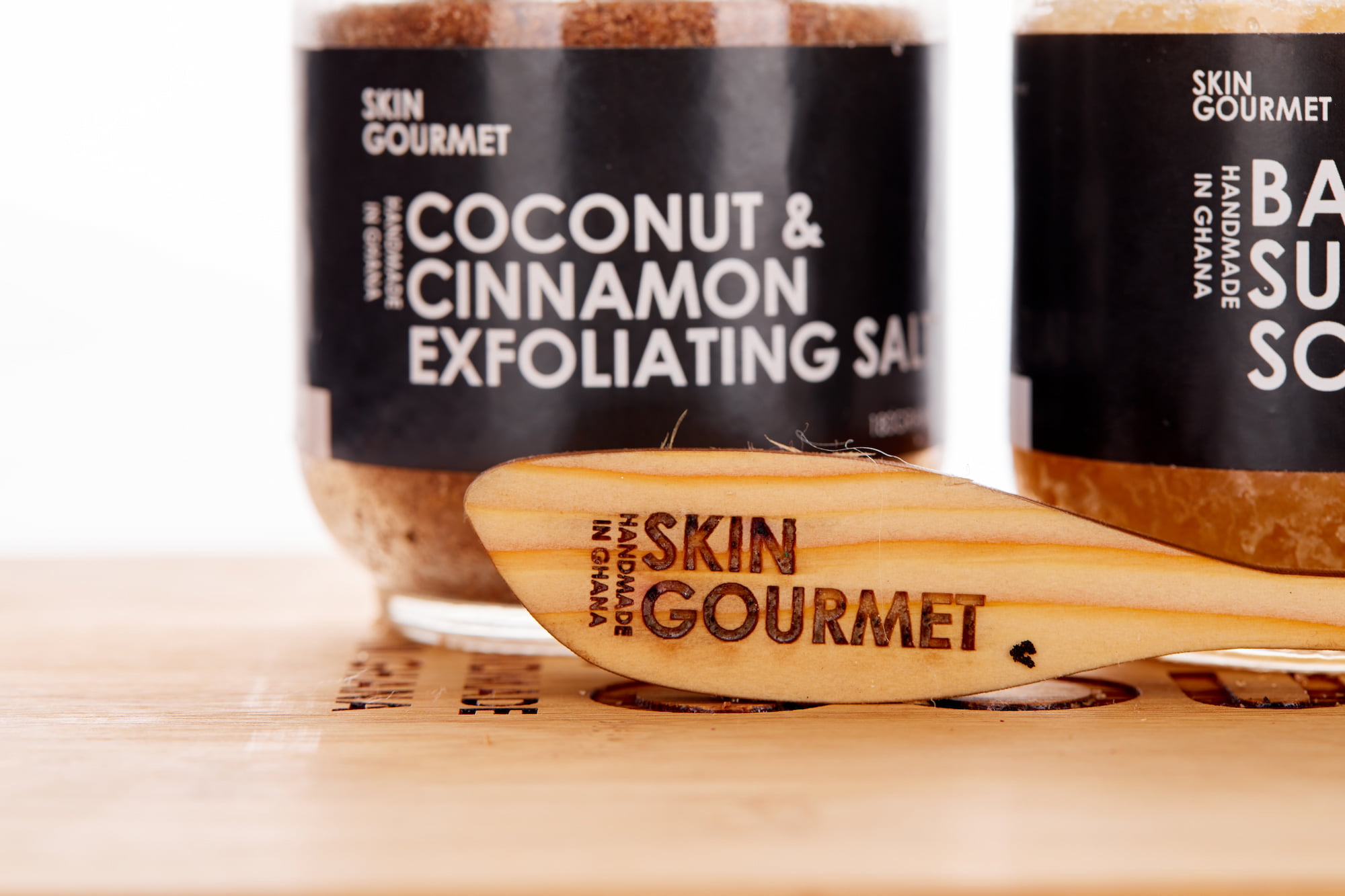 Coconut & Cinnamon Exfoliating Salt